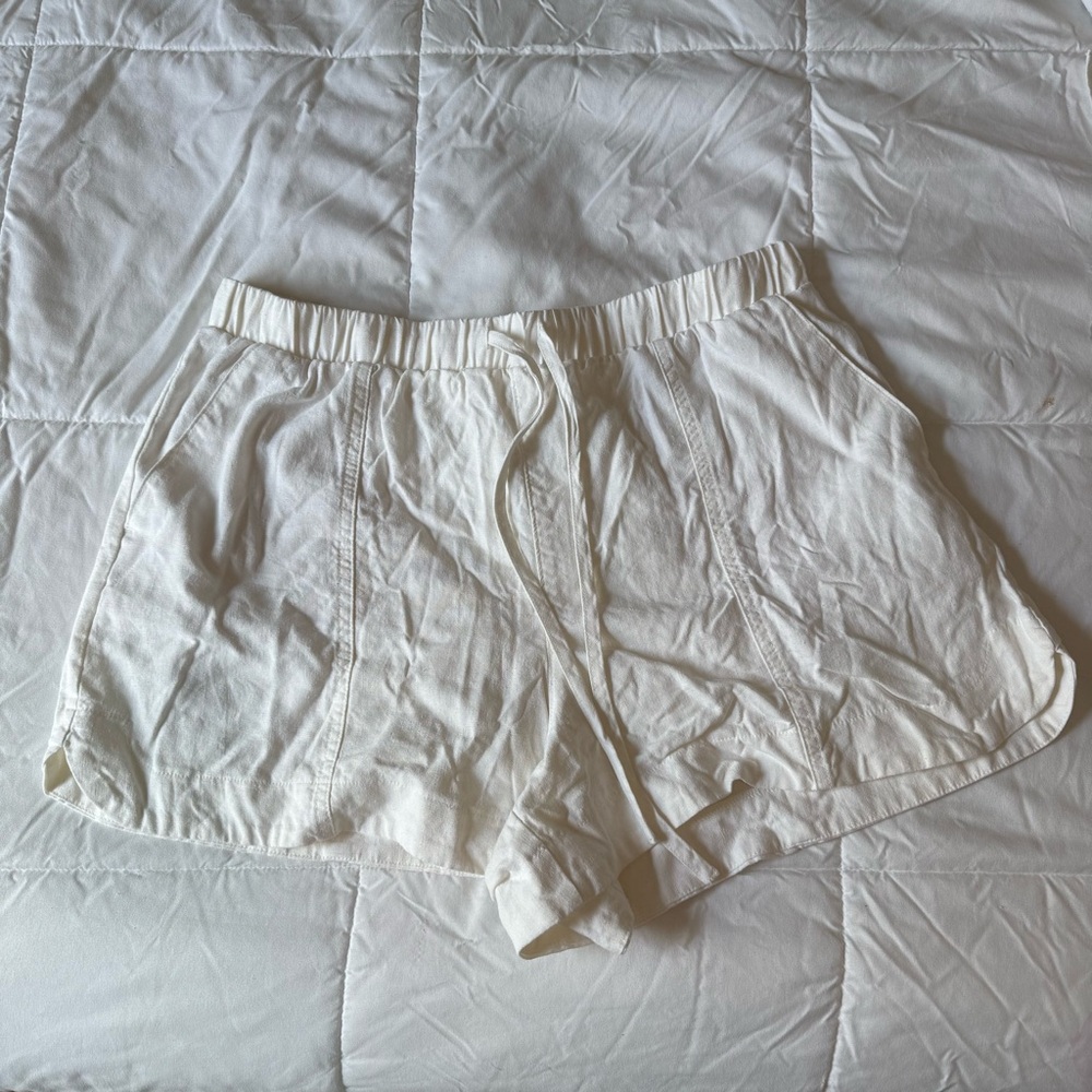 Women's High-Rise Linen Pull-On Shorts - Universal Thread